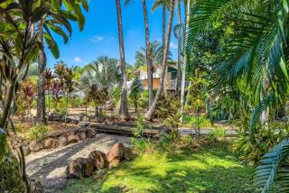 Wallaby Beach House - Resort-style Comforts - 2