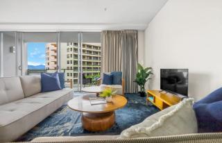 Waterfront at Harbour Light - Generous Space & Views - 3