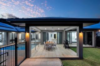 Trinity Beach Oasis - Poolside Retreat and Serenity - 2