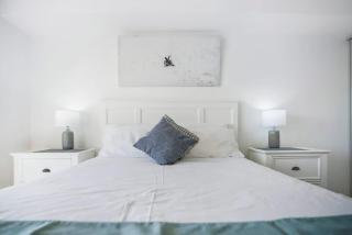 Cairns Central Getaway - A Sleek City Studio - 1