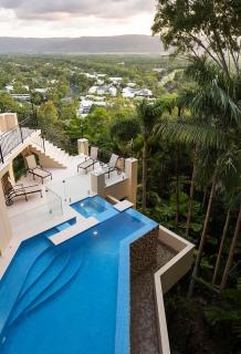 Sophisticated Tropical Villa with Infinity Pool - 7