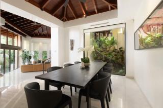 Sophisticated Tropical Villa with Infinity Pool - 2