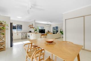 Cedar Villa - A Designer Pool House by the Beach - 6
