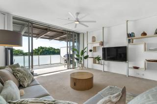 Cairns Coastal Charmer - Your Waterfront Sanctuary - 4