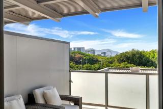 Cairns Coastal Charmer - Your Waterfront Sanctuary - 2