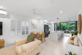 Argentea Cove - Poolside Escape near Palm Cove Beach - 3