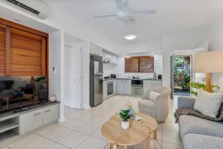 Laguna Haven - Dual Swim-Out Retreat by the Sea - 8