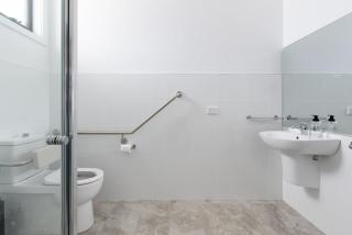 Minimalist Studio Near Burnie | Bright & Cozy - 3