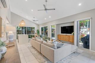 Cove House - Coastal Convenience by the Pool - 7