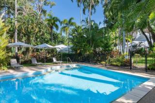 Tropical Resort-style Living on Mirage Golf Course - 9