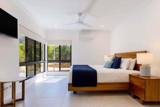 Raphari At The Cove - A Stunning Poolside Escape - 8