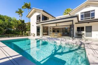 Raphari At The Cove - A Stunning Poolside Escape - 0