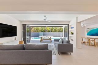 Raphari At The Cove - A Stunning Poolside Escape - 5