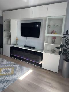 Cozy private suite near trails & transit - 0