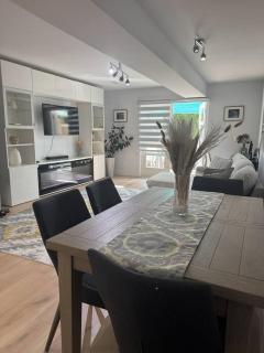 Cozy private suite near trails & transit - 9