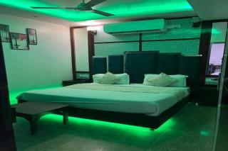 FabHotel Dev Palace II - 5