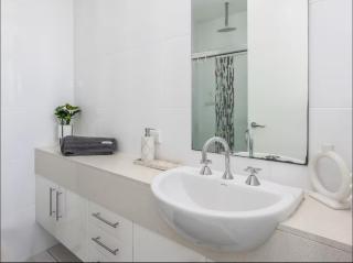Mermaid beach Penthouse - 3