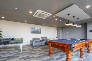 2BR CBD Escape-Pool, Gym & 17th floor views - 9