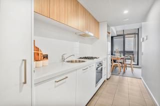 2BR CBD Escape-Pool, Gym & 17th floor views - 7