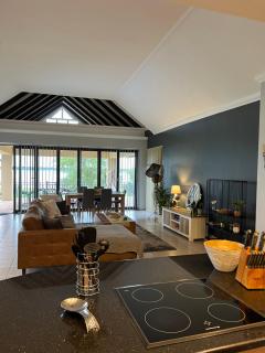 390 B Featherstone Estate - 3