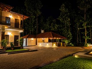 Megalumane Homestay - 9
