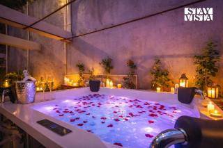3BR Thelma Cottage with Outdoor Jacuzzi - Kasauli - 9