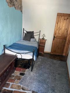 Cackle Cottage - 1