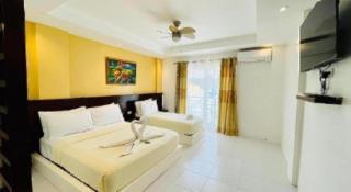 Alice in Wonderland Beach Hotel - 4