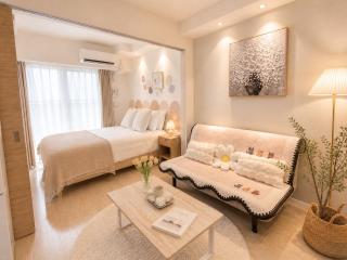 Rest House Niponbashi 憩Central downtown 1min fm station, 2mins walk to Kuromon Market,Dotombori, upto 3ppl - 0