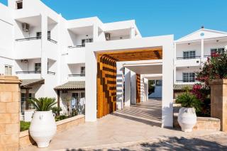 Elvita beach hotel - 0