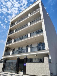 Pooja Residency Sector 52 - 8