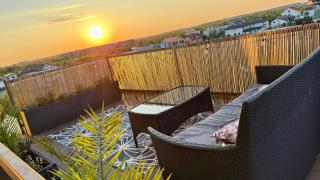 Zen Sunset Loft - Private Terrace - Forrest Views - 0
