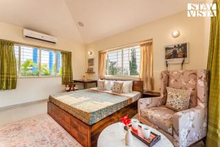 StayVista at Villa Papillon with Pool, Bonfire - 3