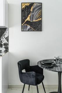 V21 Luxury Apartments - 8