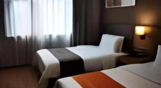 Home Inn Plus Shanghai Middle Ring Jinshajiang Road Fengzhuang Metro Station - 3