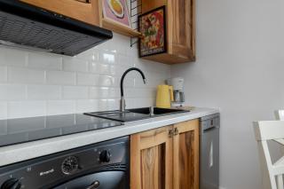 Ordona Comfort Apartment by BookingHost - 5
