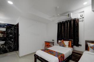 FabHotel SVR Lavish Lounge - 5