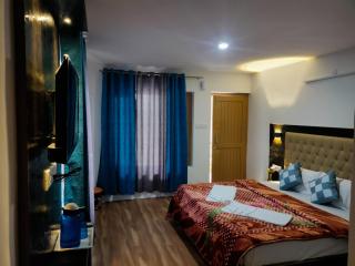 alfha mall road - 1