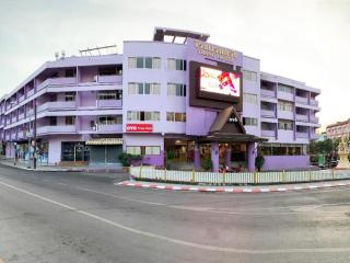 OYO 565 Trang Hotel - 4