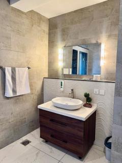 The Luxe Loft 2 Bedrooms, Private Parking, River Loft PH7 - 3