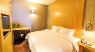 The Art Hotel - 8