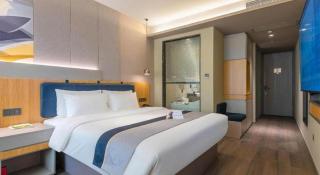Home Inn Selected Guangzhou Zhujiang New Town Wuyangcun Metro Station - Canton - 4