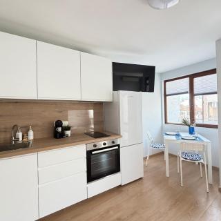 Cool Downtown Apartment - 2