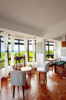 Ken's Apartment 5 Enjoy Ocean Views, Pool and AC - 7