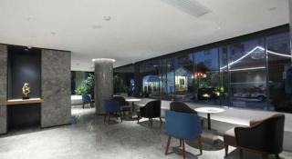 Titan Paradise Xiamen Hotel - 1