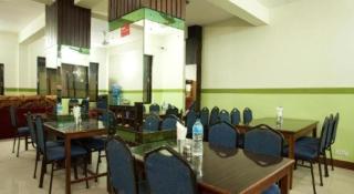 OYO 381 Hotel Pashupati Plaza - 5