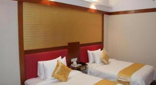 Golden Lustre Hotel - 2