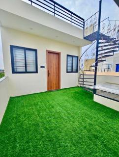 Exclusive 5BHK Entire Building with Private Penthouse & Terrace - 1