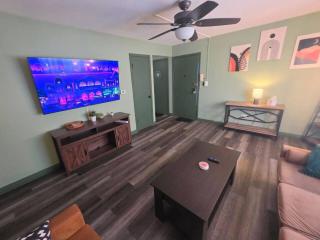 2BR Near OHare Oak Park Coffee Nook - 3