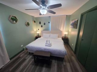 2BR Near OHare Oak Park Coffee Nook - 0